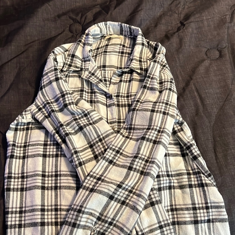 Size medium hollister flannel